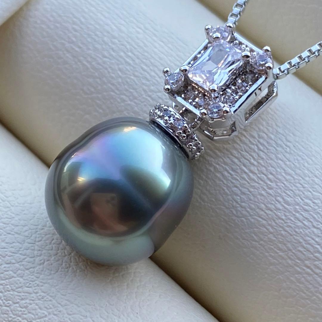 本真珠　南洋黒蝶真珠ネックレストップ11.2*10.7mmグリーン虹色PT926