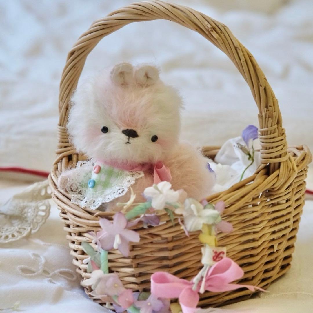 花冠とリスちゃん アーティストベア 海外作家様 ハンドメイド ぬいぐるみ 置物