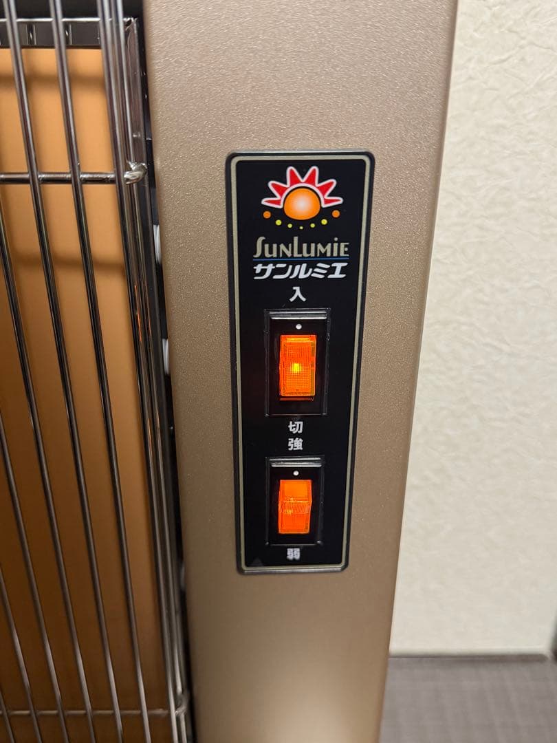 値下げ　美品　サンルミエ パネルヒーター E800LS 動作確認済み