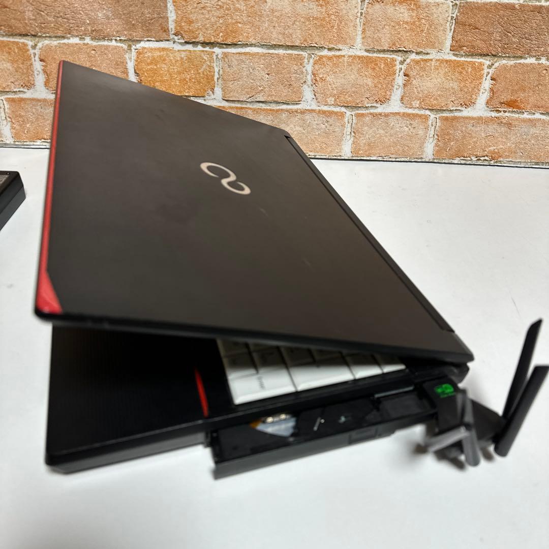 富士通ノート PC 高速起動SSD Windows11 オフィス2024年付き