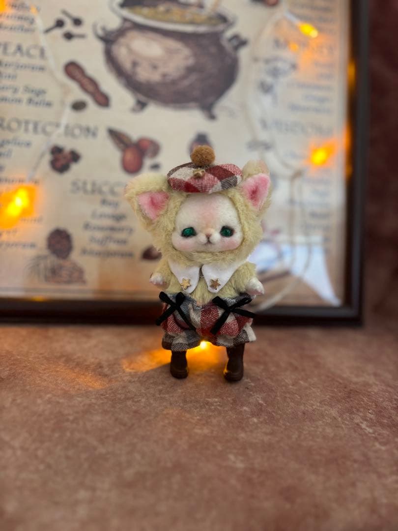 アートドール　黄ネコ幻獣　羊毛フェルト