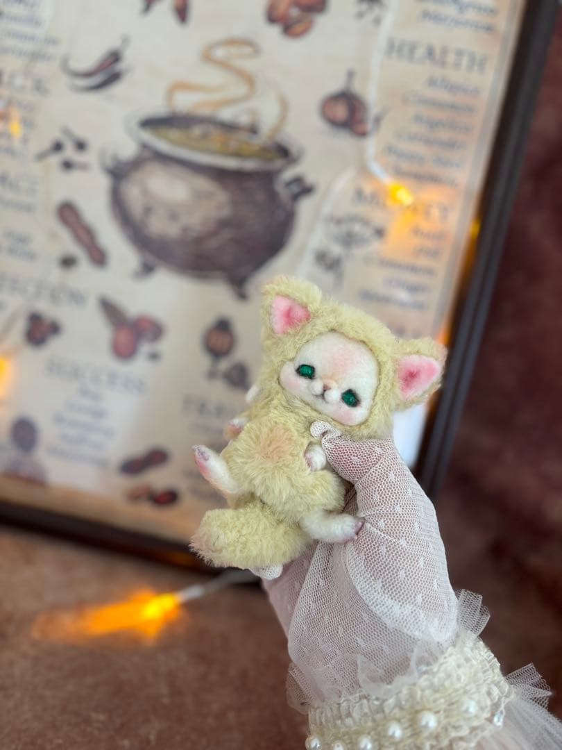 アートドール　黄ネコ幻獣　羊毛フェルト