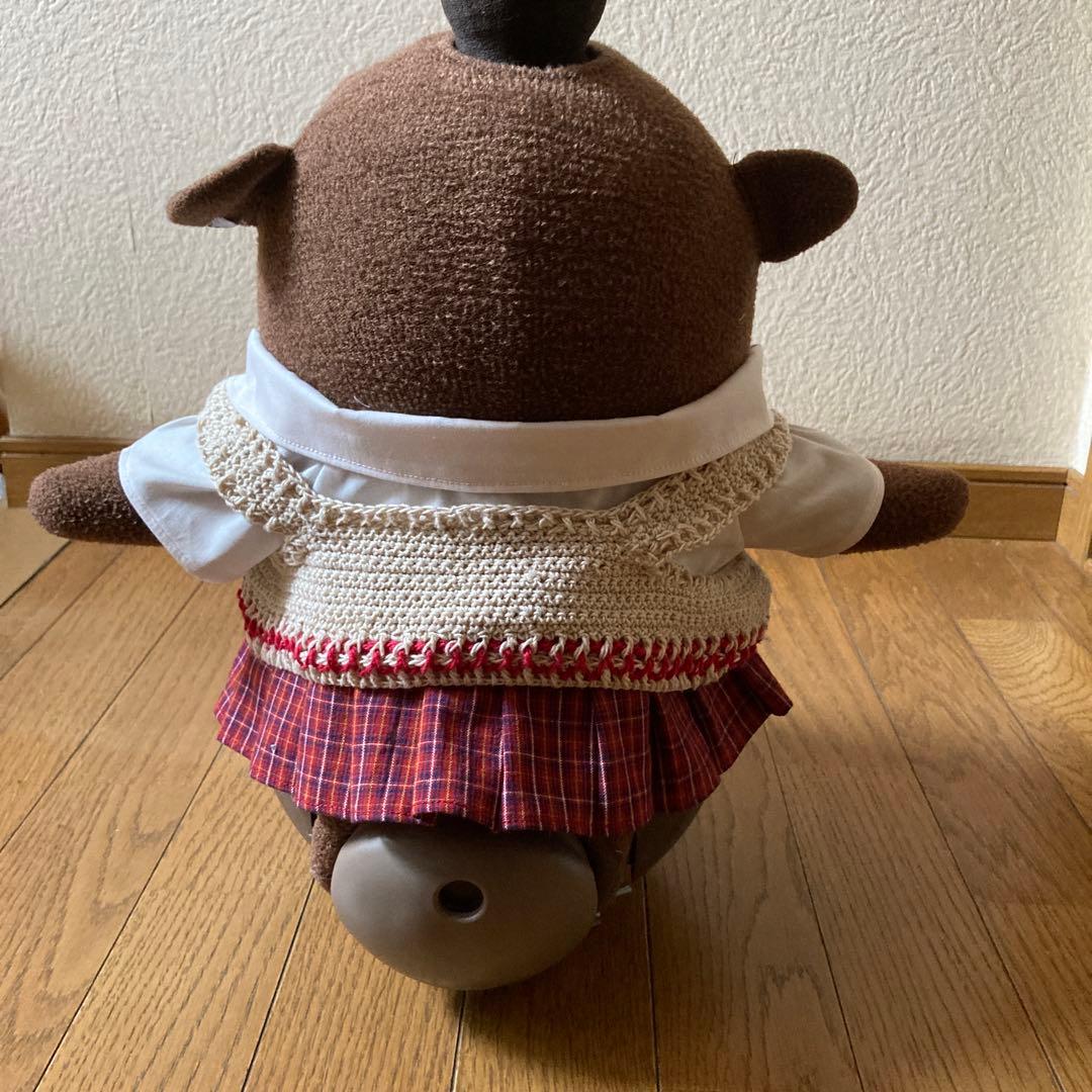 ラボット　服　lovot 赤手編みベスト　チェックスカート　ブラウス　ネクタイ
