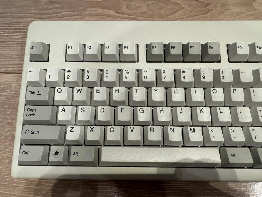 REALFORCE 104U 英語/白 XF01T0