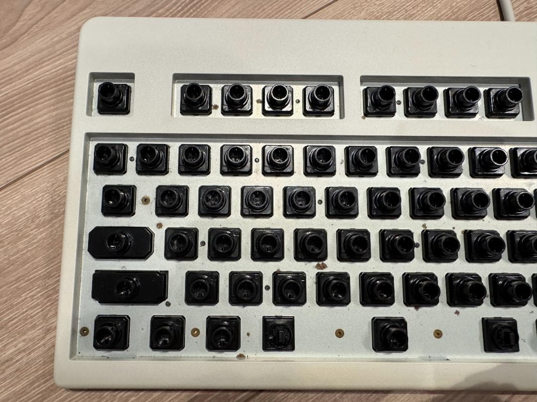 REALFORCE 104U 英語/白 XF01T0