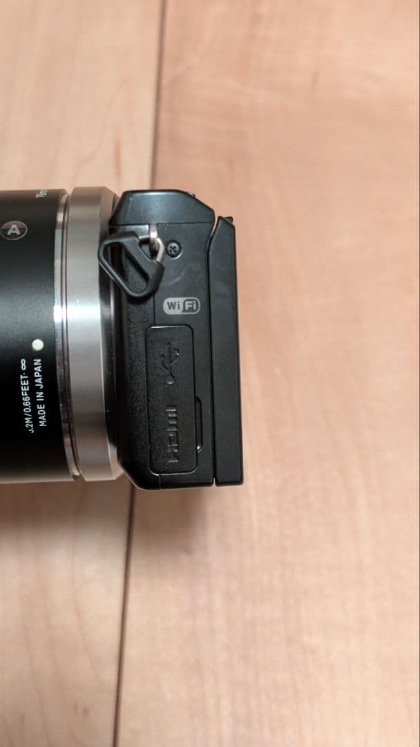 SONY NEX-5T本体、標準レンズ、SIGMA19mmF2.8 のセット