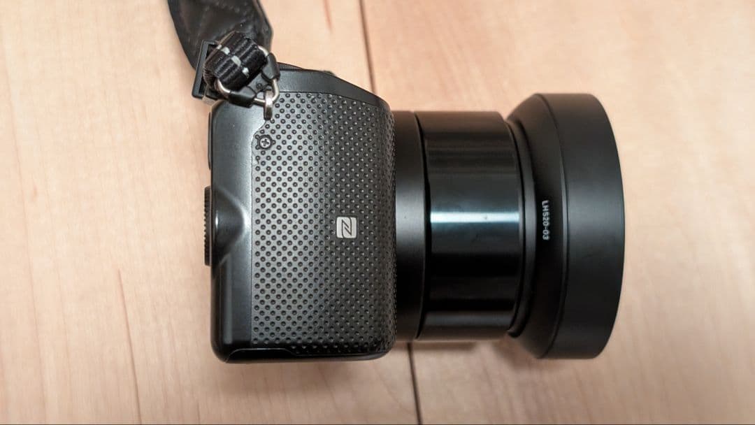 SONY NEX-5T本体、標準レンズ、SIGMA19mmF2.8 のセット