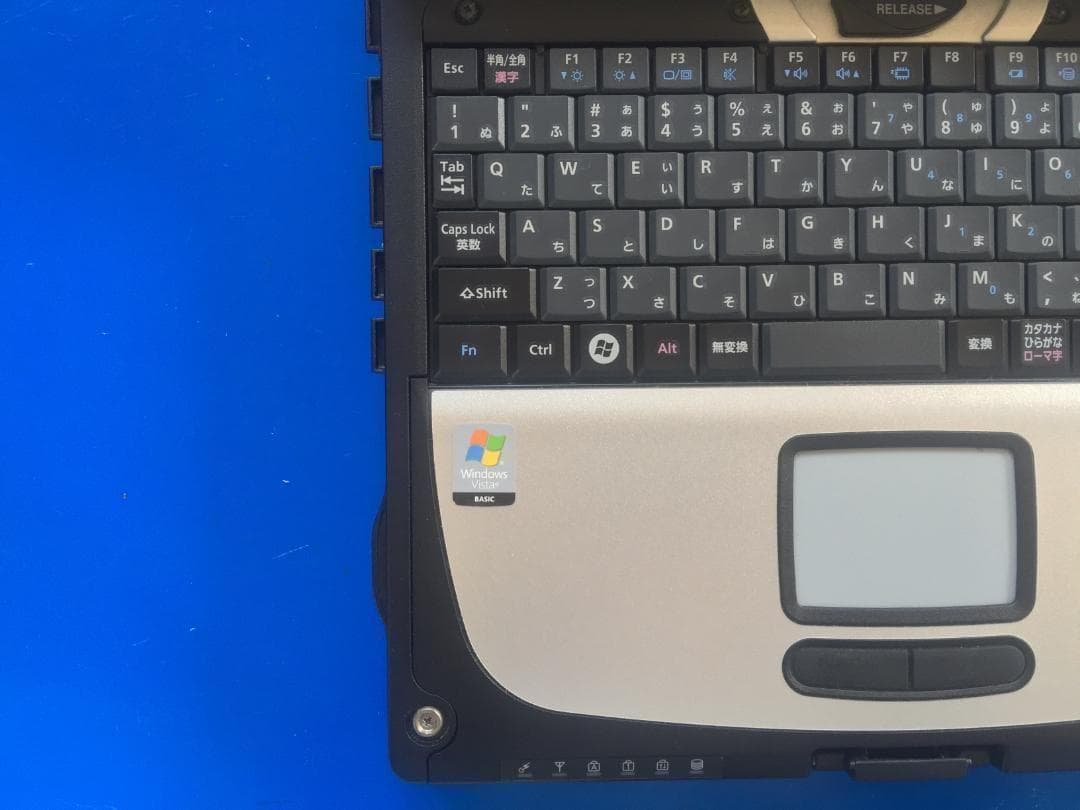 TOUGHBOOK CF-19 10.4型/落下や衝撃、水、埃に強い堅牢PC 4
