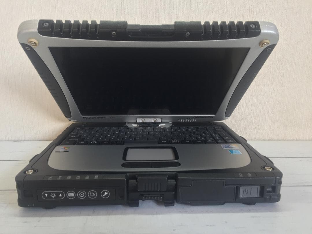 TOUGHBOOK CF-19 10.4型/落下や衝撃、水、埃に強い堅牢PC 4