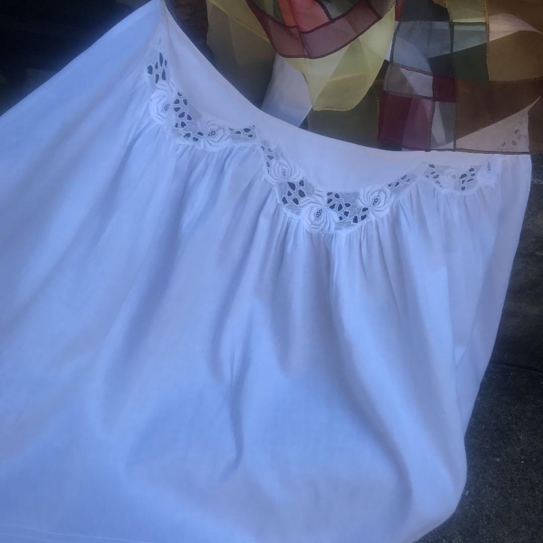 サエラのヒスクローネブランドエプロンす