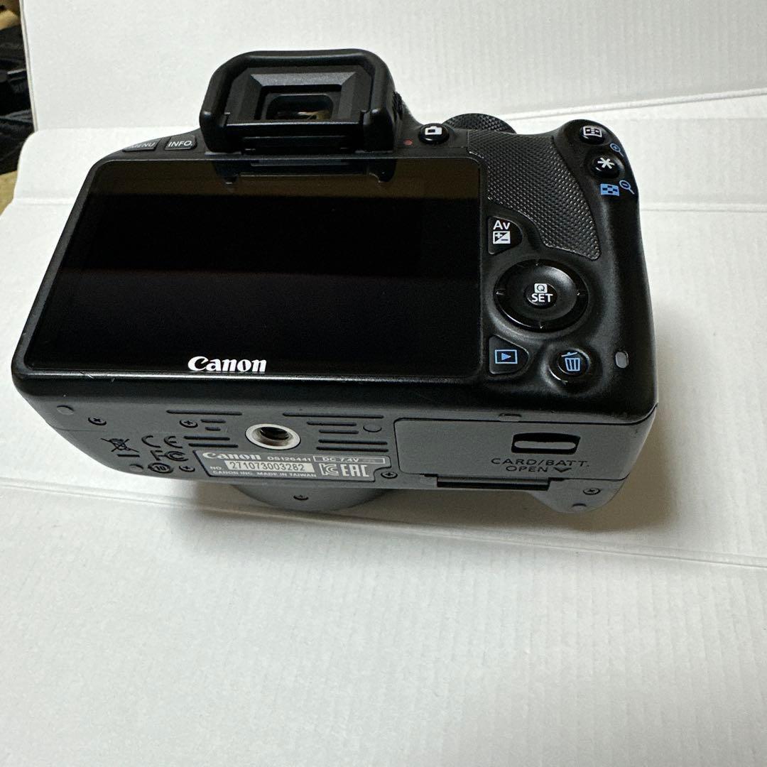 デジタルカメラ Canon EOS Kiss X7 EF-S 18-55mm IS STM