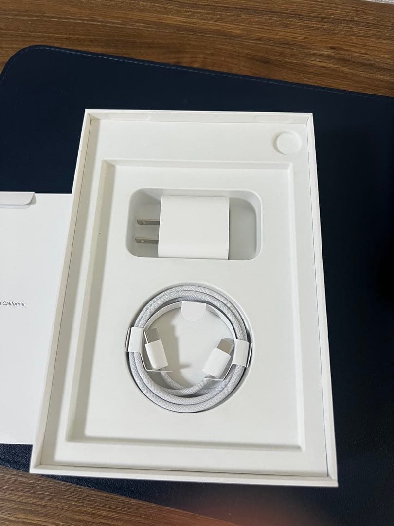 100%バッテリー iPad mini 7 128GB Wi-Fi スターライト