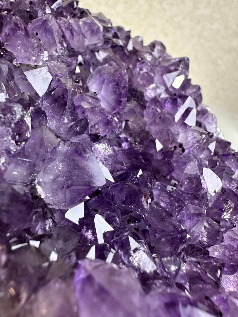 極美結晶 虹入り ウルグアイ産アメジストドーム 天然石クラスター 紫水晶 411