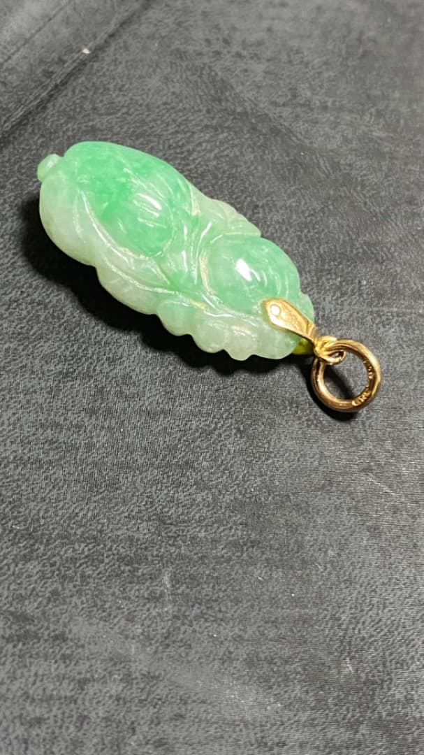 ニ*ゴ様 14K アップルグリーン 翡翠 細かく彫られた福鼠翡翠ペン