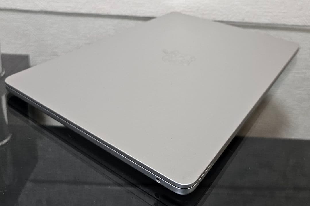 Apple MacBook Air 13.6インチ 2022 512GB