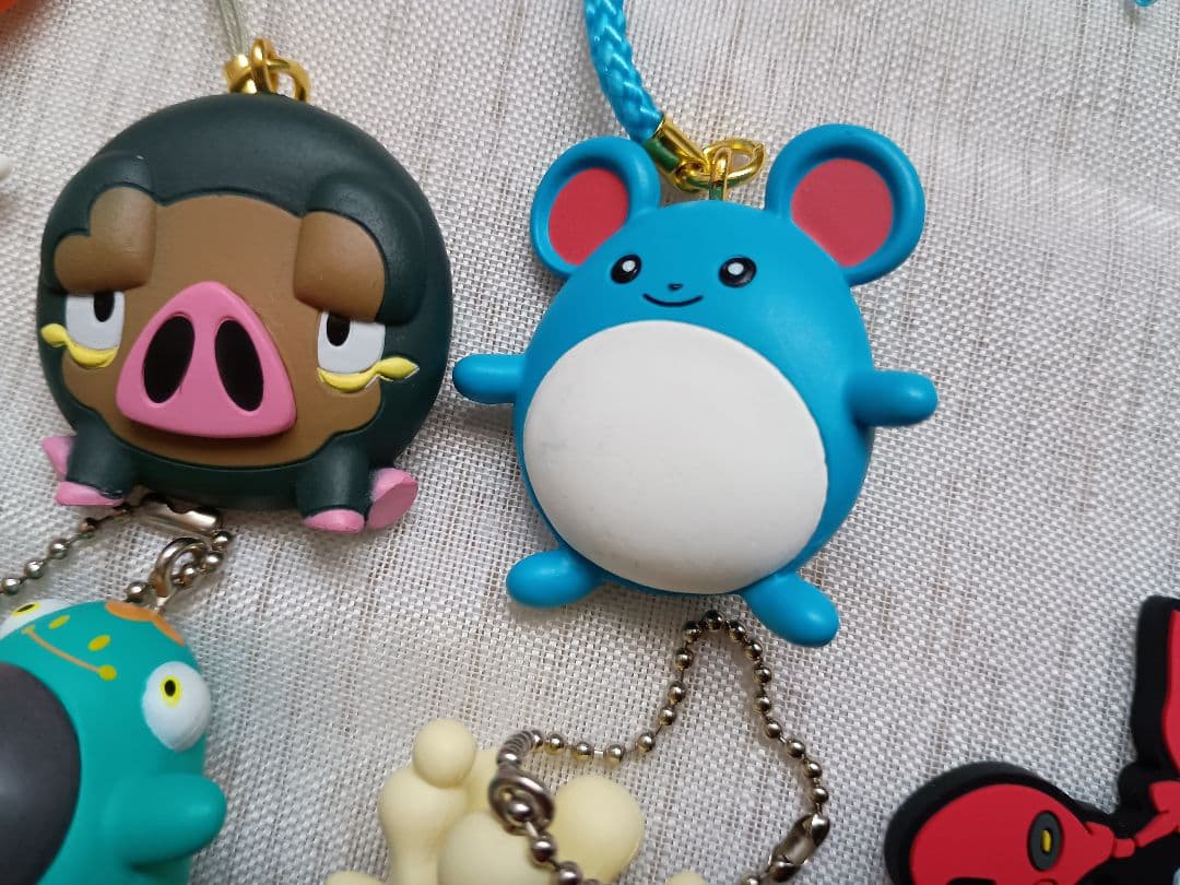 ポケモングッズまとめ売り　キーホルダーストラップ　ミュウツー　ピカチュウ　マリル