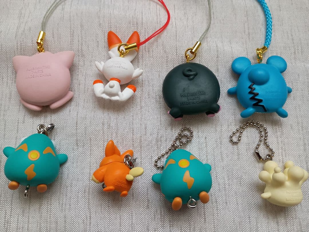 ポケモングッズまとめ売り　キーホルダーストラップ　ミュウツー　ピカチュウ　マリル