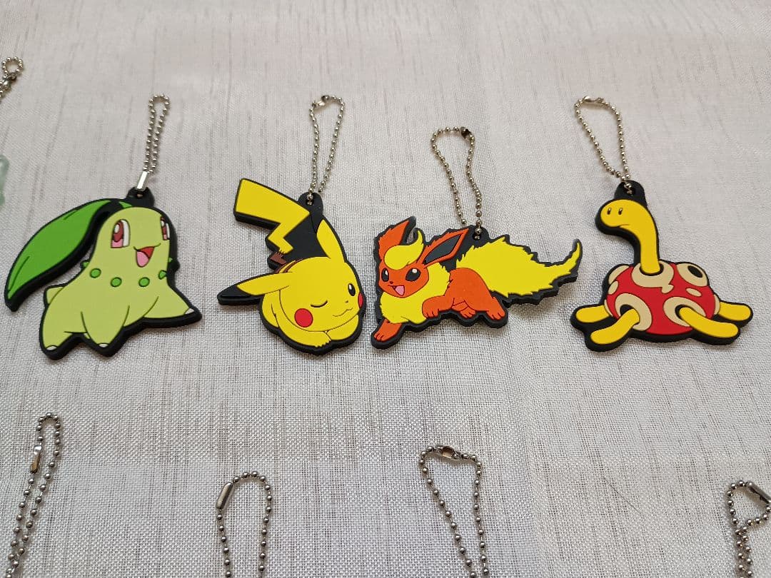 ポケモングッズまとめ売り　キーホルダーストラップ　ミュウツー　ピカチュウ　マリル