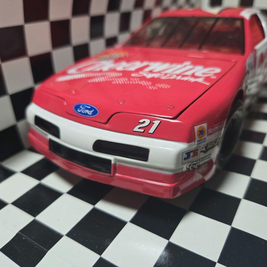 アメリカンマッスル NASCA RERTL 1/18スケール