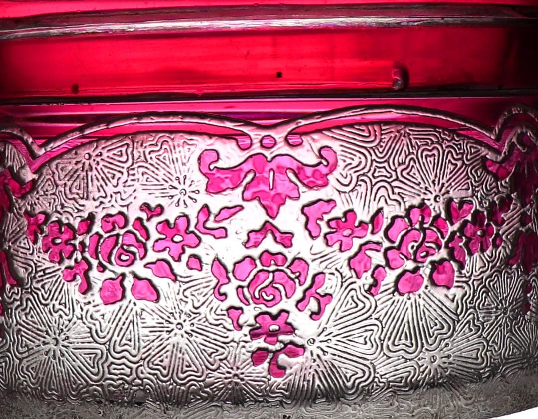 オールド・ヴァルサンランベール 桃色被せガラス薔薇蓋物 ボンボニエール 小物入れ