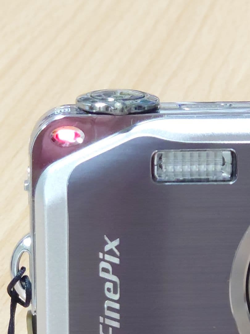 Fujifilm FinePix V10 SUPER CCD デジタルカメラ