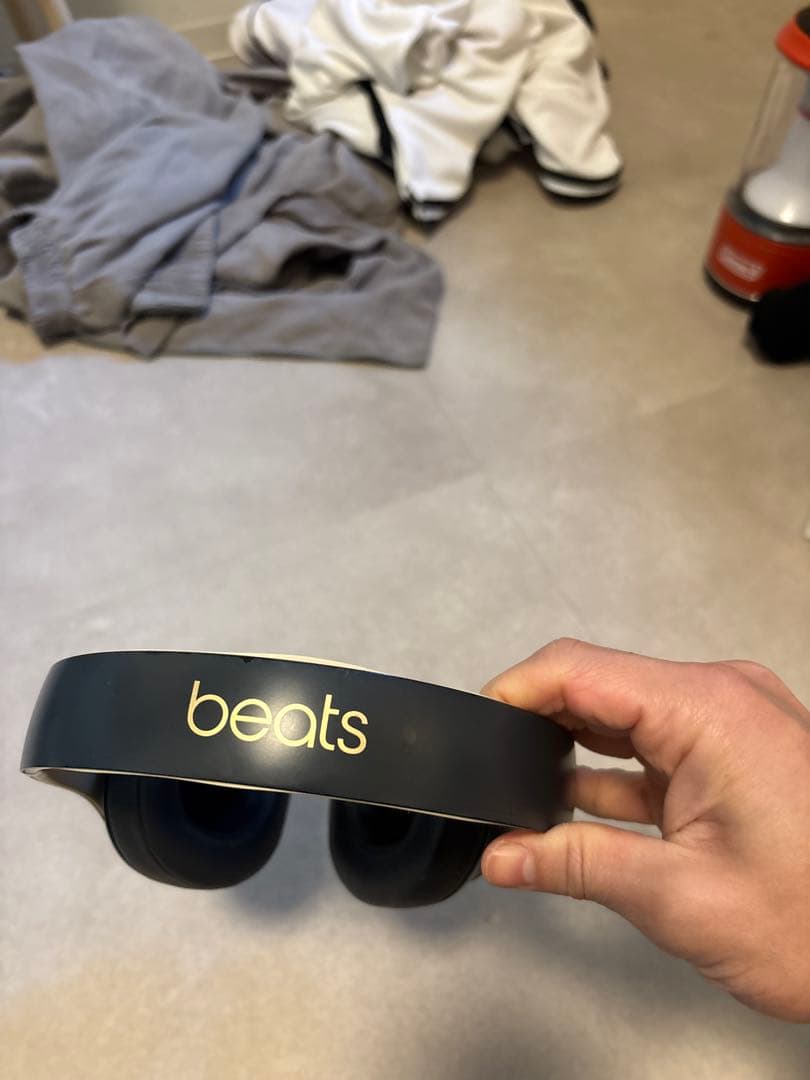Beats ワイヤレスヘッドホン グレー ケース付き