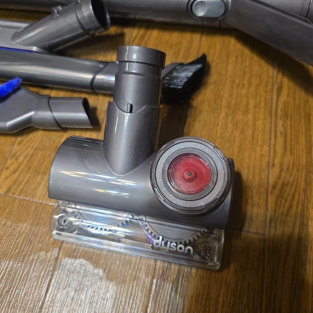 ダイソン✨掃除機✨DC63.コンプリート✨complete✨定価93800円＋税