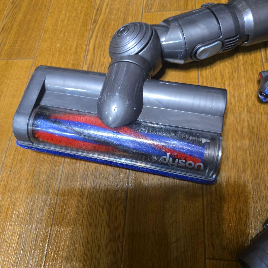ダイソン✨掃除機✨DC63.コンプリート✨complete✨定価93800円＋税