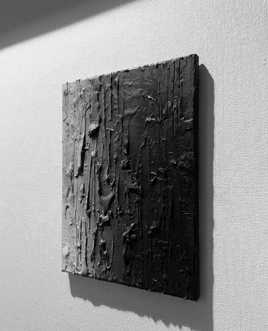 マットブラックの絵画｜テクスチャーアート　パネル　ストリート　アート　モダン　黒