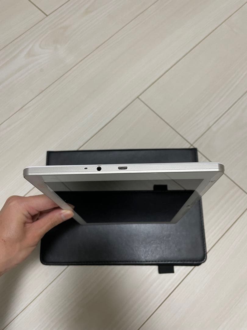 Qua tab pz LGT32 Android タブレット ホワイト