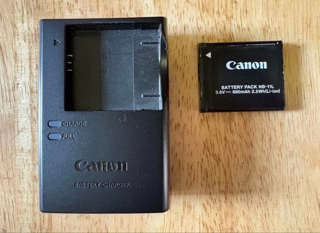 Canon IXY 100F ピンク 本体と付属品