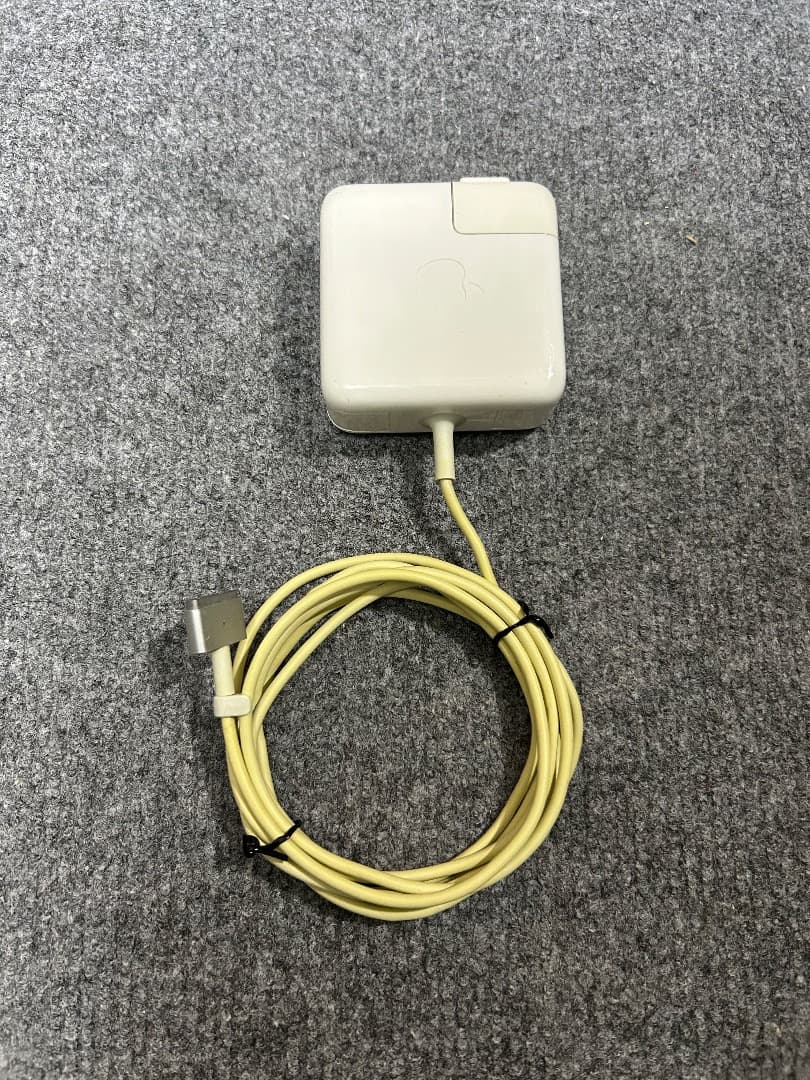 MacBook Air Corei7 1.7Ghz 8Gb 11インチ USキー