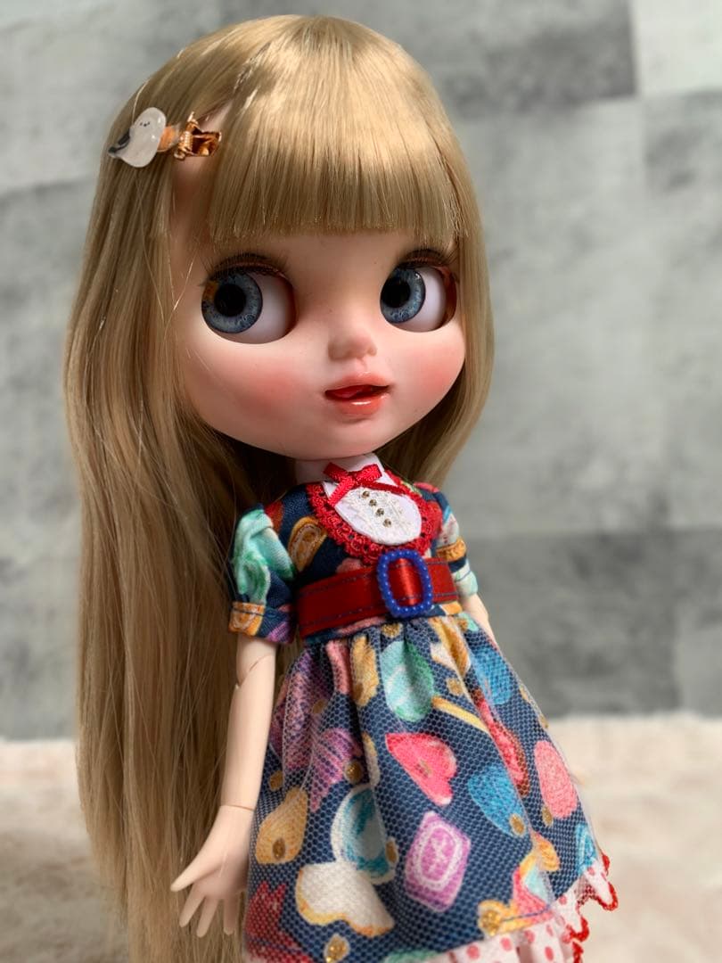 ネオブライスサイズ　カスタムアイシードール　ベロ出しちゃん