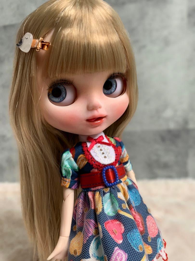 ネオブライスサイズ　カスタムアイシードール　ベロ出しちゃん