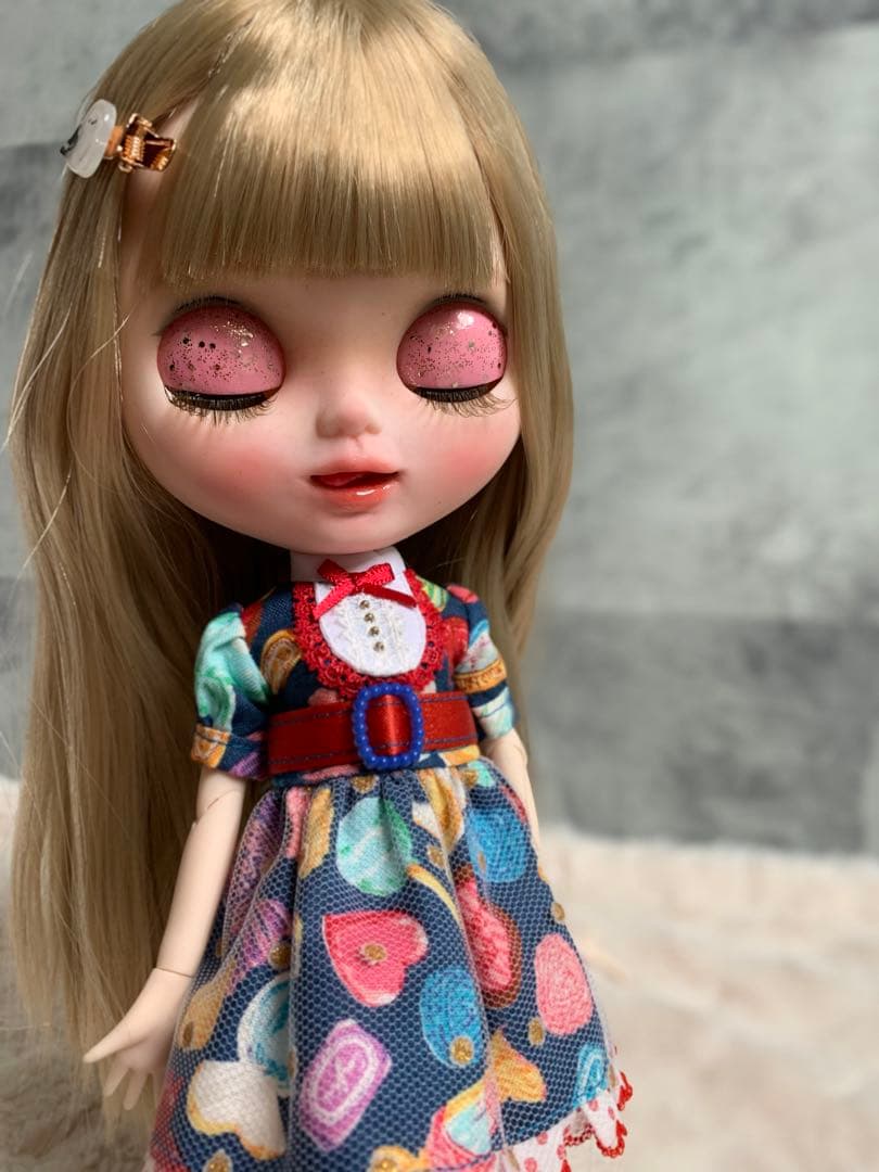 ネオブライスサイズ　カスタムアイシードール　ベロ出しちゃん