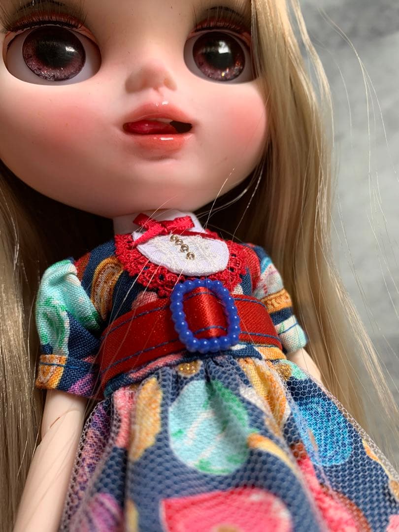 ネオブライスサイズ　カスタムアイシードール　ベロ出しちゃん