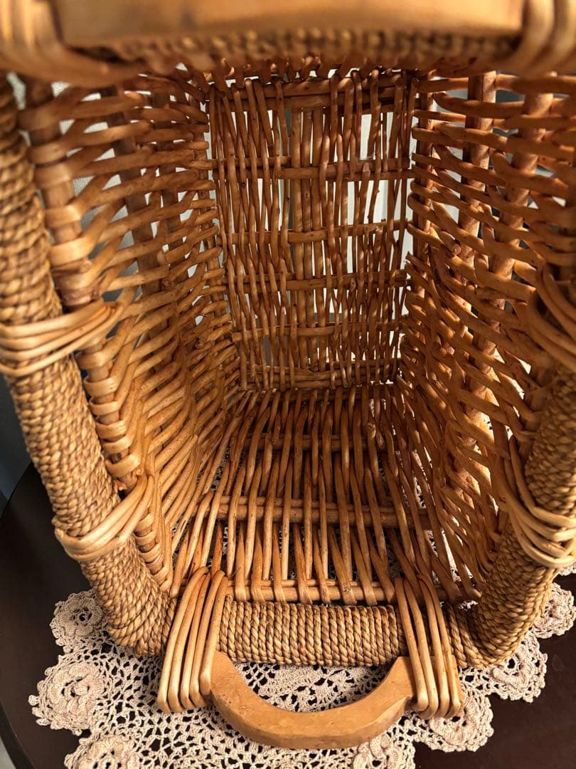 えぐみ様　ジュリスカお皿、バスケットとレースの下敷き