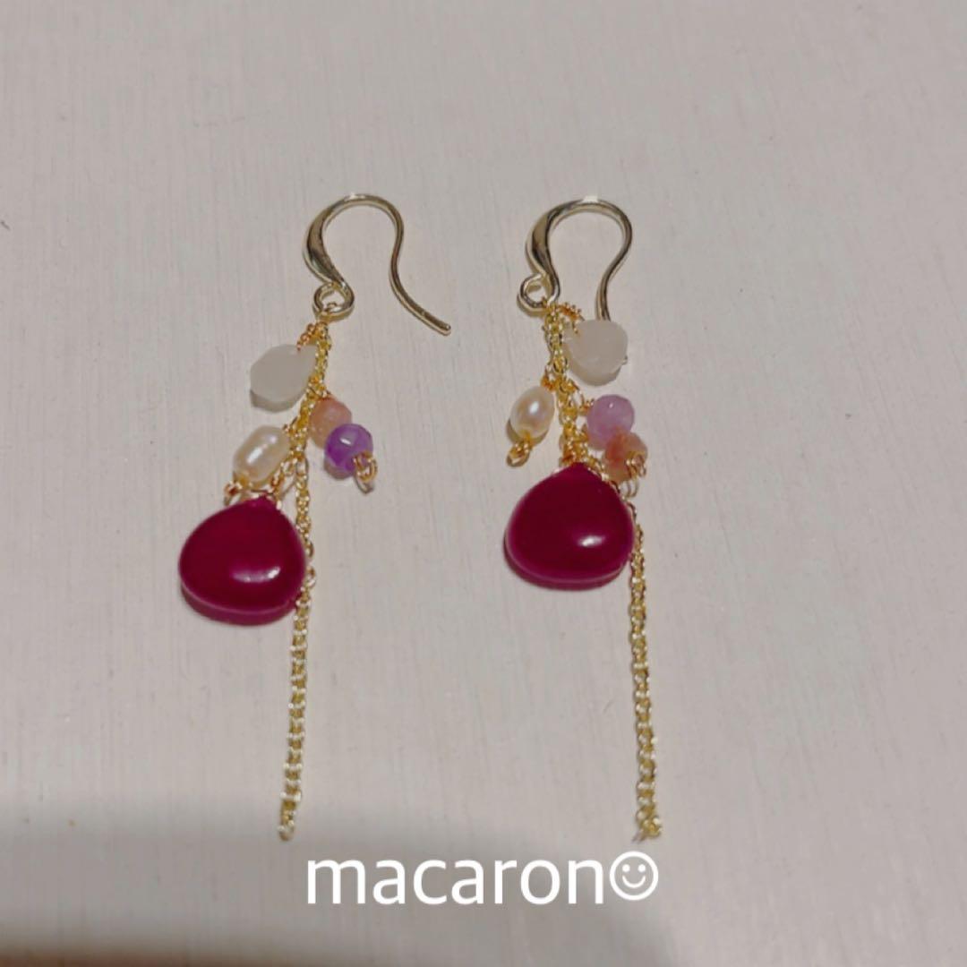 14kgf 天然石ピアス　ワインレッドジェード　ムーンストーン　ゴールドチェーン