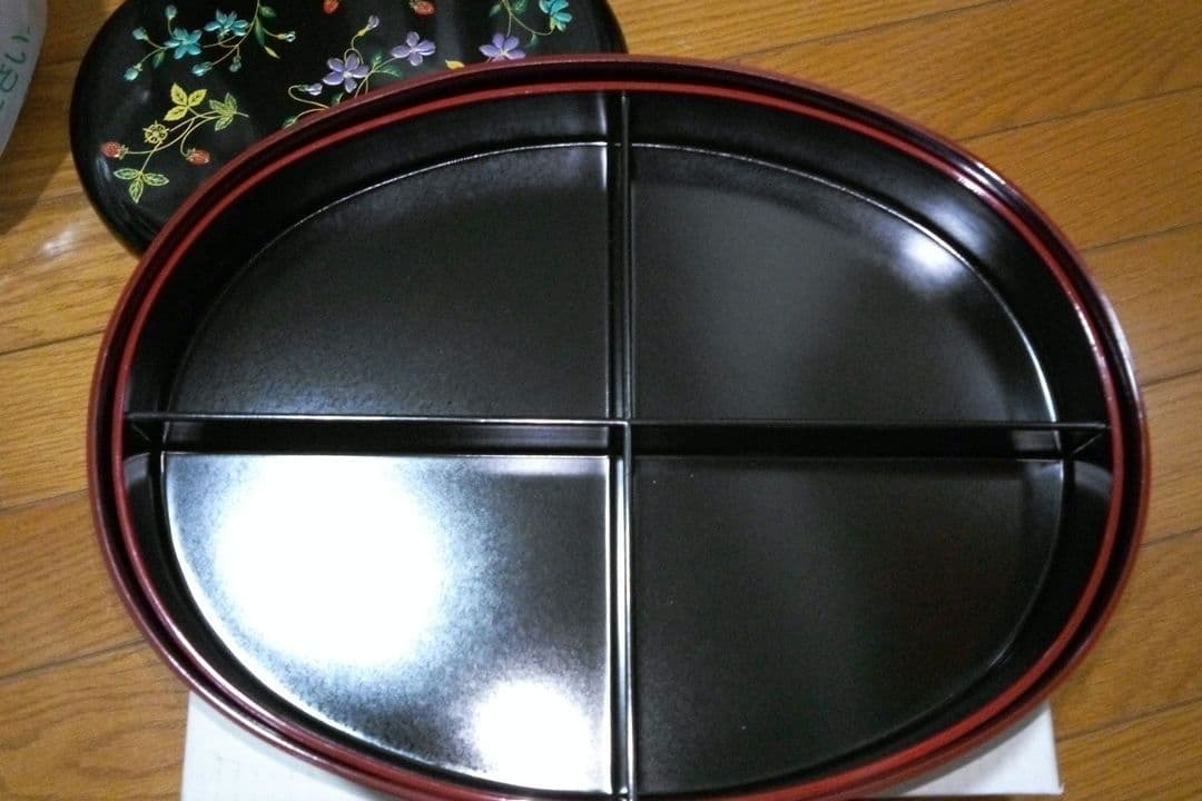 紀州塗り ９.５寸　二段お重箱　弁当花の小道「盛絵」行楽行事　運動会　正月