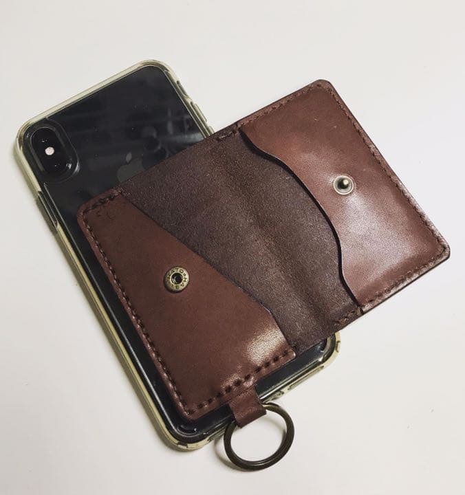 本革　カードケース　キーホルダー付き　スマートフォンケースなどに接着可能