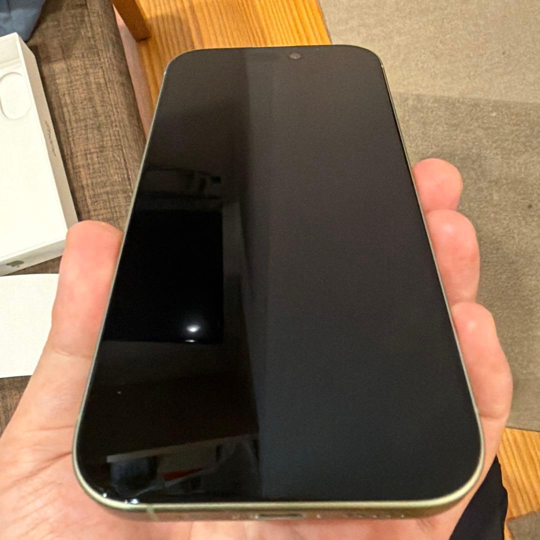 iPhone17 本体 セージ　256GB SIMフリー