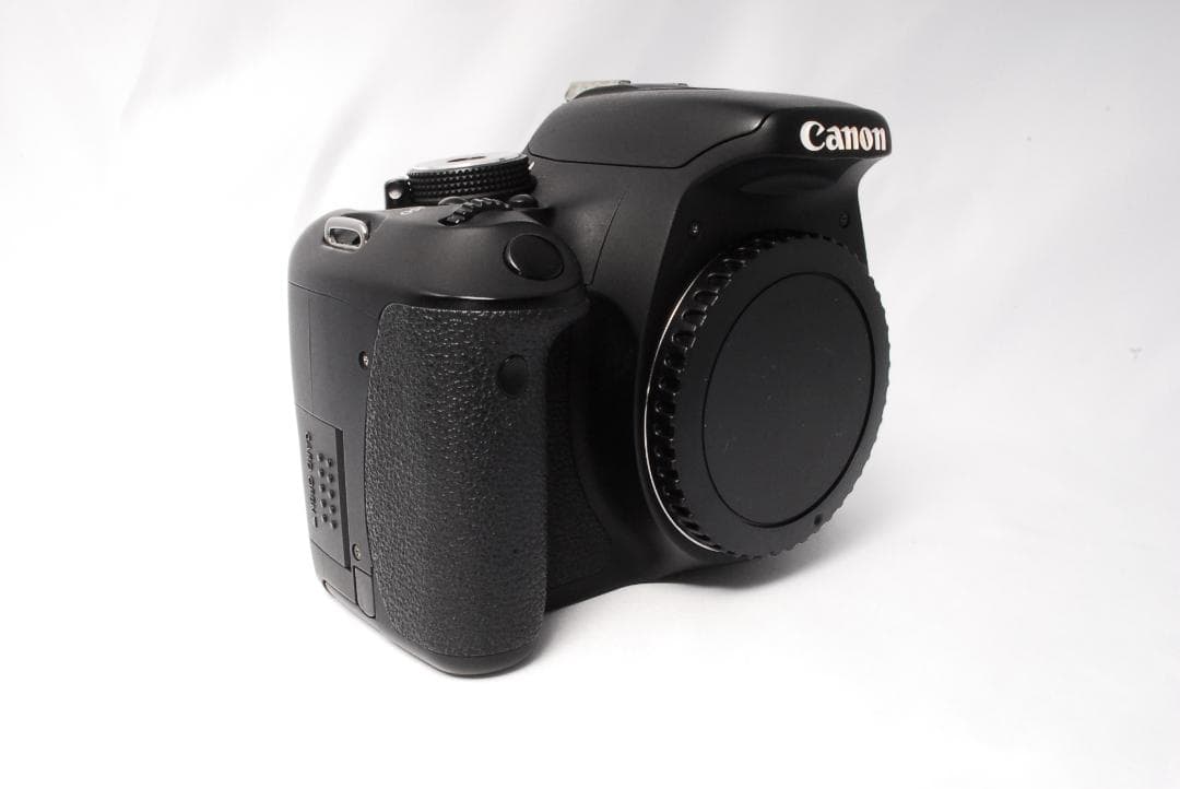 Canon Kiss X5☆一眼レフ☆完動品☆レンズ1つで近くも遠くも撮影OK