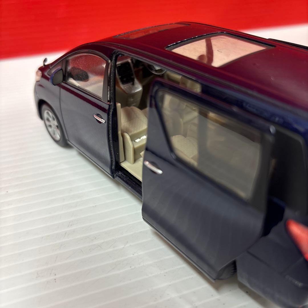 TOYOTA アルファード20系前期モデル