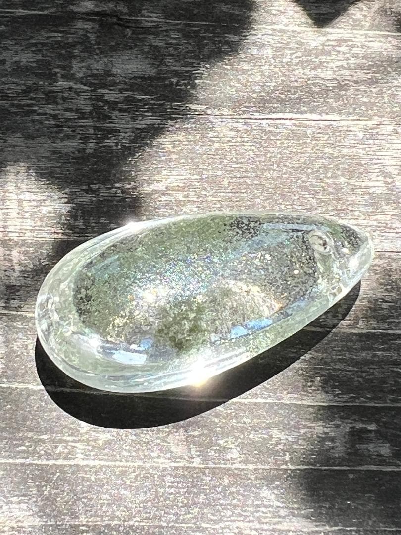 グリーンモスクオーツの涙型ペンダント（石のみ）