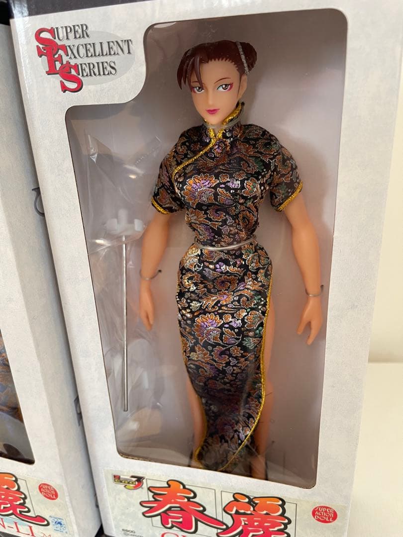 春麗 青　黒　フィギュア 2体セット　マーミット　新品