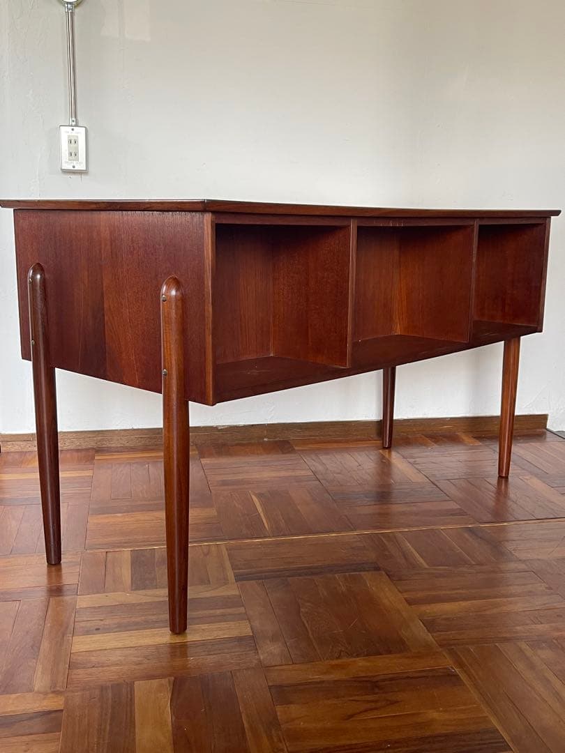 北欧 デンマーク ヴィンテージ チーク オイルフィニッシュ 両袖 デスク