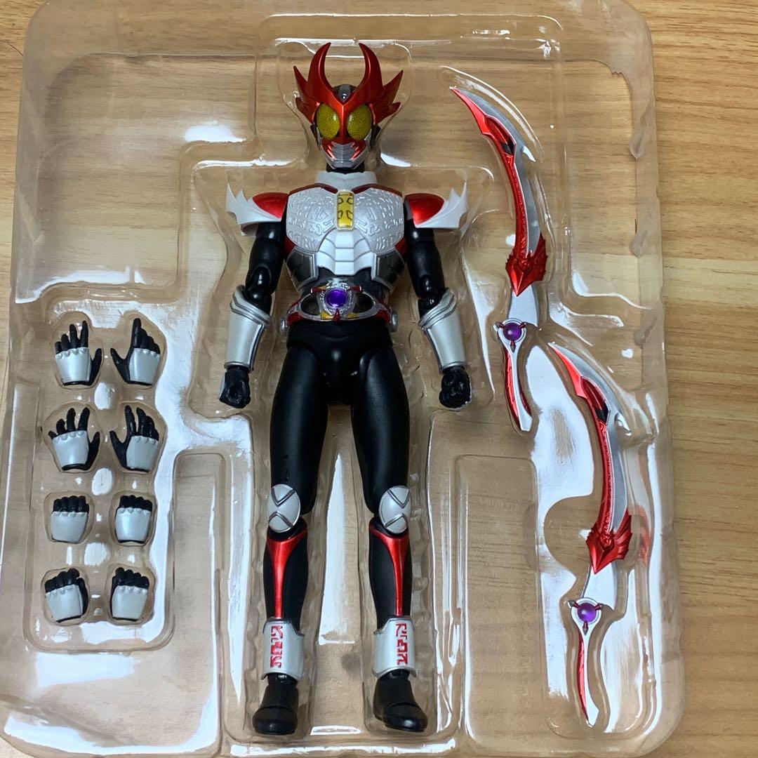 s.h.figuarts 仮面ライダーアギト　シャイニングフォーム