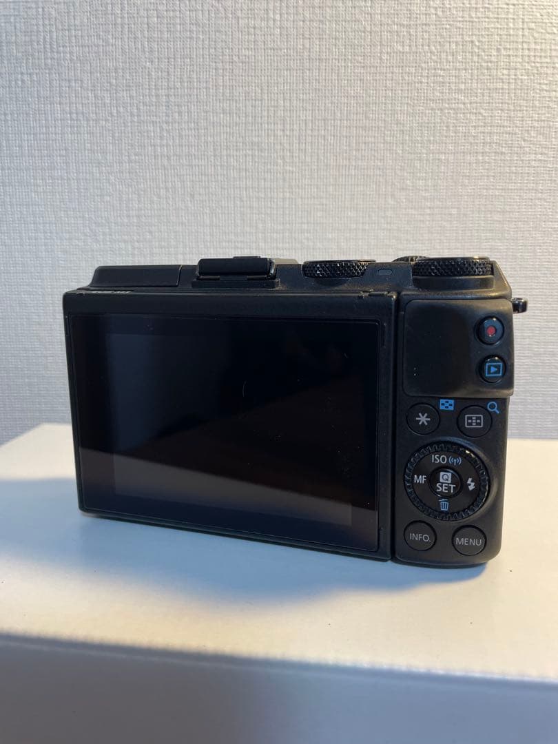 【良品】Canon EOS M3ミラーレス一眼 ダブルレンズEVFキット