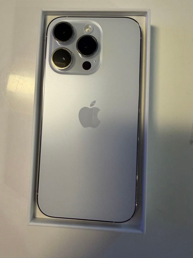 Apple iPhone 14 Pro 256gbシルバー 本体