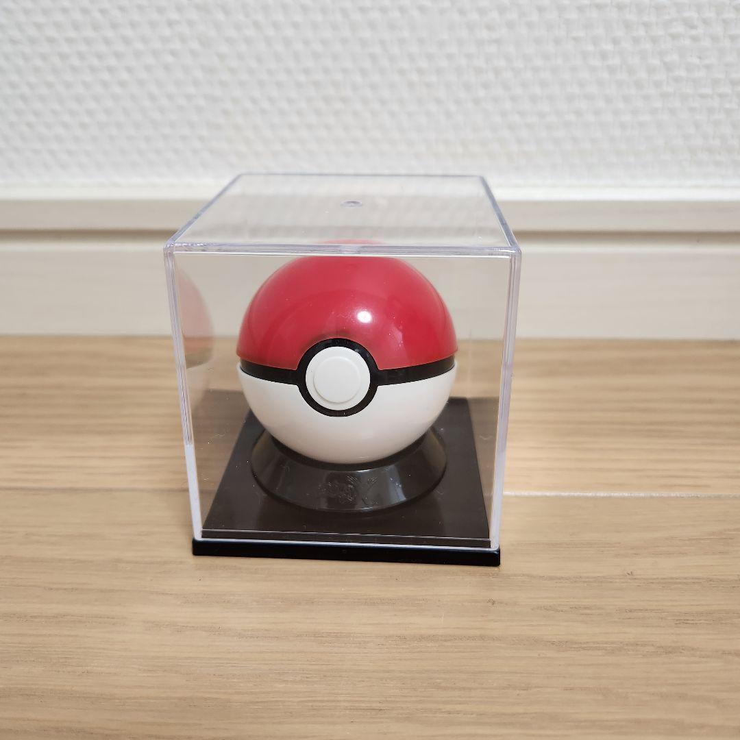 2013年ポケモンX.Y 欧州限定特典 ポケモンボール型ds 収納ケース